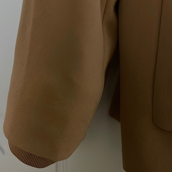 H&M tan jacket/blazer. Baseball jacket collar/cuffs - Picture 3 of 5